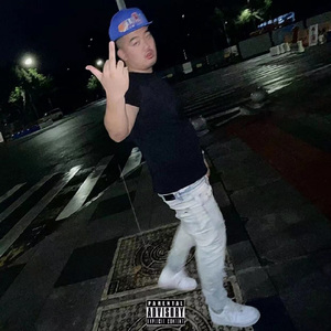 不知火舞裸露双奶头让人❌小说
